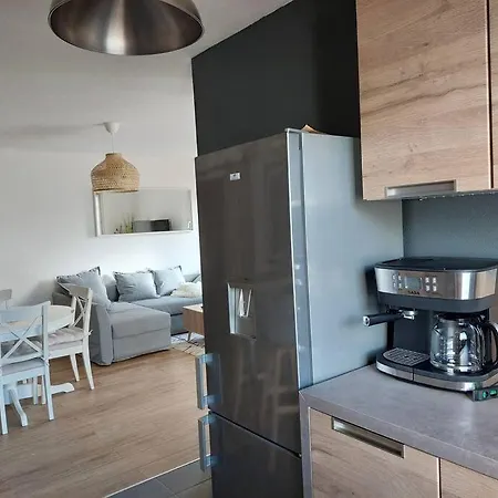 65 M² Avec Piscine. Apartment