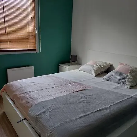 Apartment 65 M² Avec Piscine.