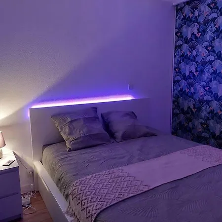 65 M² Avec Piscine. アパート *