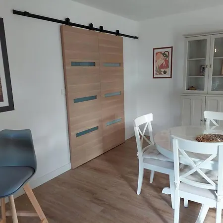 65 M² Avec Piscine. Apartment