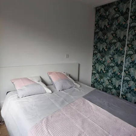 Apartment 65 M² Avec Piscine. *