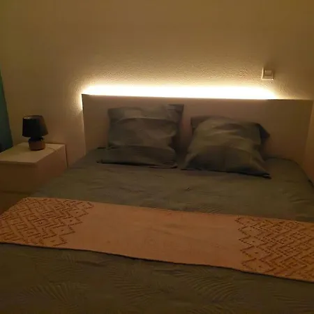 65 M² Avec Piscine. アパート トゥール