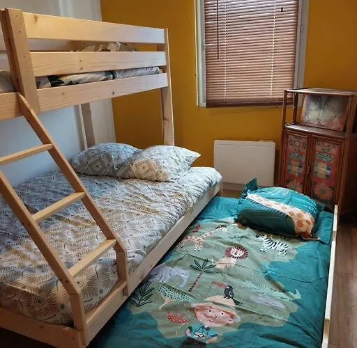 65 M² Avec Piscine. Appartement *