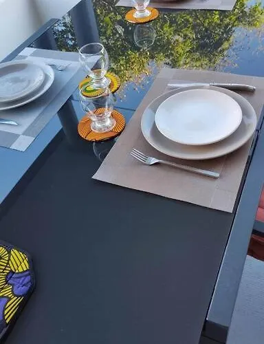 65 M² Avec Piscine. *