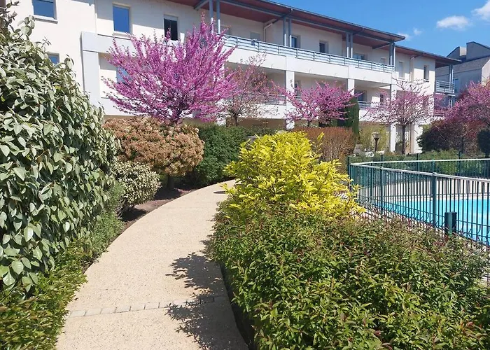 65 M² Avec Piscine. Tours