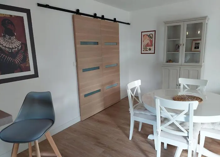 65 M² Avec Piscine. Appartement